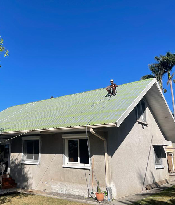 Entreprise de couverture et ravalement de façade à Saint Paul (97460) dans l’Ile de La Réunion. Entreprise de couverture et ravalement de façade à Saint Paul (97460) dans l’Ile de La Réunion.